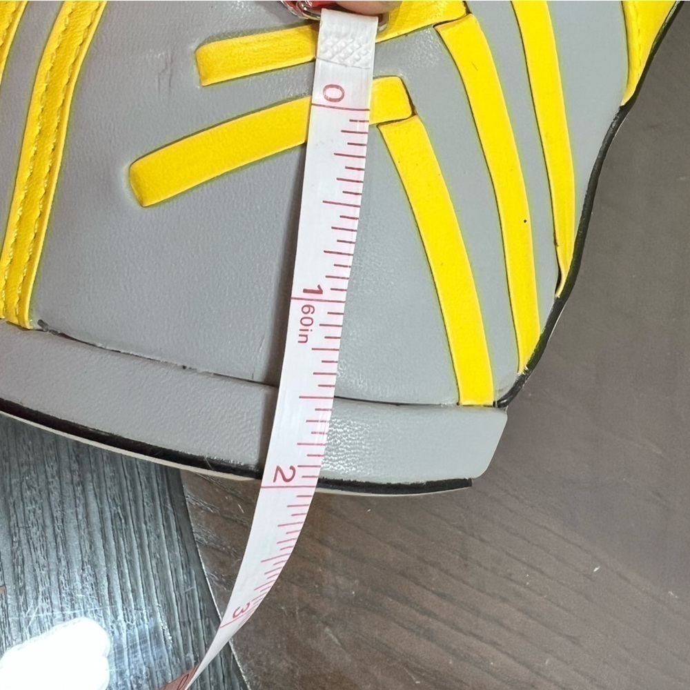 BEAU & ASHE super sexy sky high 6” heels with 2” platforms Yellow & Grey 6 Euc - Picture 3 of 16